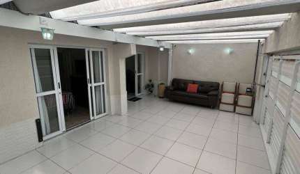 Casa Maravilhosa com Edicula 2 Dormitorios e 3 vagas de Garagens