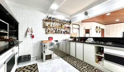 Apartamento Cobertura com 374 m² 3 Dormitorios sendo 3 Suítes