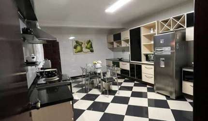 Sobrado 243 m² 3 Dormitorios sendo 2 Suites 3 Vagas de Garagens