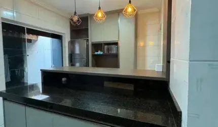 Sobrado com 200 m² 3 Dormnitorios sendo 1 Suite Estuda Permuta Menor Valor