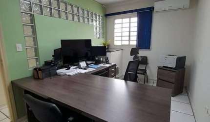 Sobrado Comercial 226m² em Otima Localizaçao 8 Salas e Uma Edicula