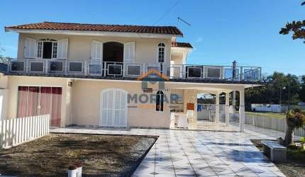 Sobrado averbado no Balneário Carmery