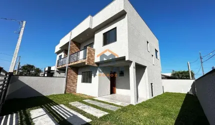 Sobrado com 03 dormitórios próximo ao Mar