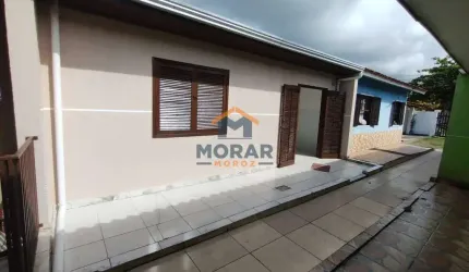 Residência com 02 dormitórios a 300m do Mar