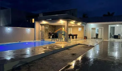 Residência com Piscina em Matinhos