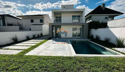 Sobrado com piscina e quintal Alto Padrão Atami