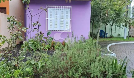 Casa em condomínio fechado à venda, no bairro Guarujá, em Porto Alegre, RS
