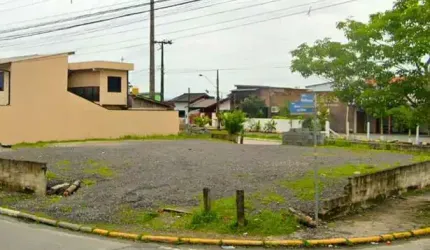 Terreno Amplo