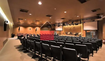 Prédio Bom para Cinema.Tatro .Locação, Luz e som , Bom para igreja ja tem todo sistema de som para