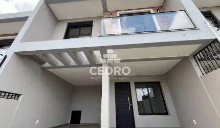 Sobrado com 3 quartos, sendo 1 suíte, no Jardim Carvalho