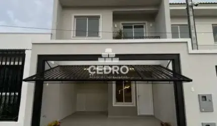 Sobrado com 3 quartos, sendo 1 suíte, em Órfãs