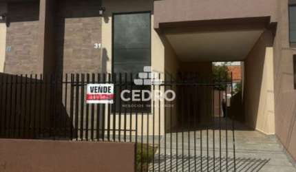 Casa com 3 quartos, sendo 1 suíte, em Uvaranas