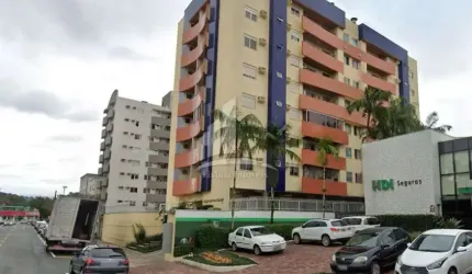 Apartamento com 03 Quartos e com 02 sacadas no bairro América !!