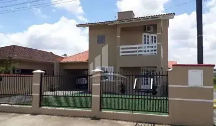 Belo sobrado mobiliado, com edícula e piscina a venda no bairro Vila Nova !!