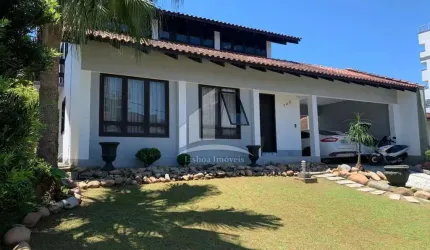 Linda casa com 4 quartos no Bom Retiro!