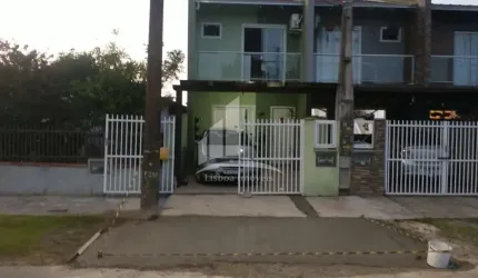 Geminado com suíte a venda no bairro Espinheiros !!