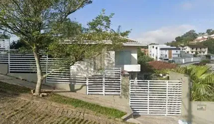 Lindo Sobrado a venda no bairro Floresta !!