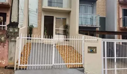 Sobrado Geminado no Jarivatuba com churrasqueira!