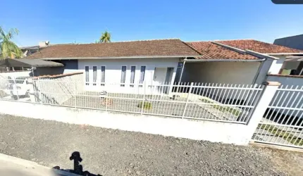Casa com 4 quartos no Vila Nova!