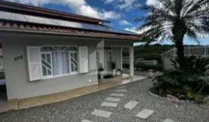 Casa AVERBADA a venda no bairro Paranaguamirim !!