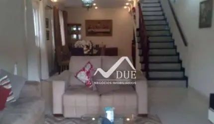 Sobrado com 3 dormitórios com piscina à venda, 274 m² por R$ 1.600.000 - Embaré - Santos/SP