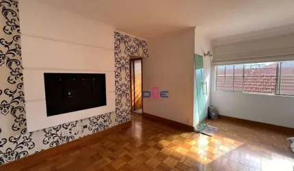 Apartamento no Campo Grande em Santos, com 2 quartos, de frente no 2° andar. Predinho com 1 vaga suficiente.