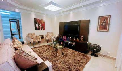 Casa com 3 dormitórios à venda, 277 m² por R$ 1.850.000 - Campo Grande - Santos/SP