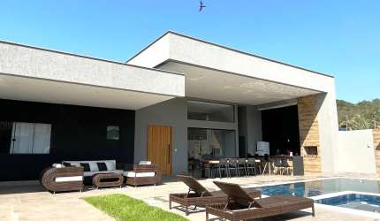 Vendo belíssima casa linear contemporânea em Vargem Grande RJ