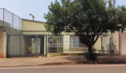 CASA - ÓTIMA LOCALIZAÇÃO - CENTRO
