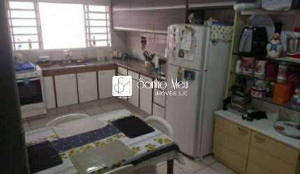 Venda de casa térrea de 90 m2, 2 dormitórios, 1 suite, 2 vagas de garagem - Vila Tatetuba - São José dos Campos - SP