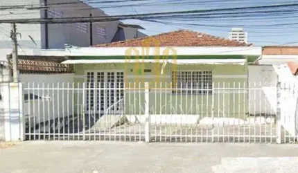 Casa Terrea em terreno de 300 m2 no bairro Vila Industrial