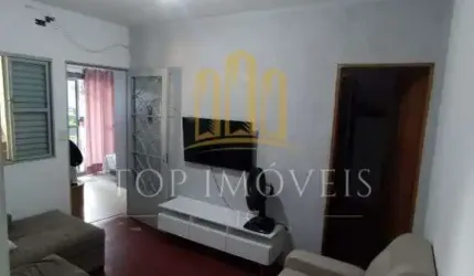 EDICULA COM LOTE INTEIRO, com 250 m2 sendo 2 dormitorios, sala cozinha e lavanderia, com varias vagas, zona leste.