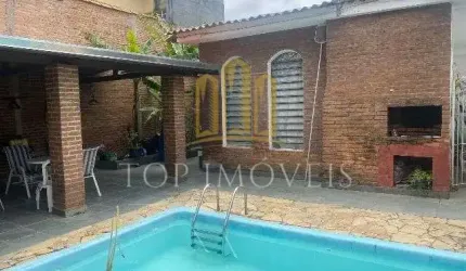 Excelente Casa Localizada no Satelite  com piscina ,churrasqueira e lareira com ponto comercial na frente que pode ser alugado.