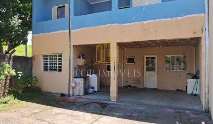 Espacoso sobrado tres dormitorios suite na vista verde