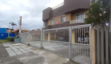 Ótimo apartamento em Caiobá a duas quadras do mar.