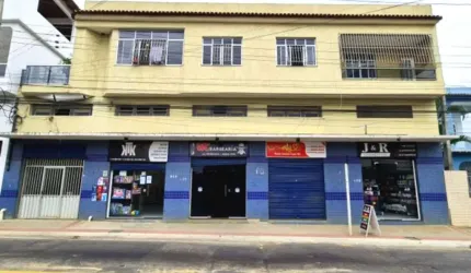Casa à venda residencial e comercial 500m² 4 lojas espaçosas, 3 apartamentos Cariacica Sede
