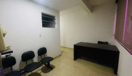 Sala comercial com 4 salas para alugar no Muquiçaba, Guarapari , 90 m2 por R$ 3.500