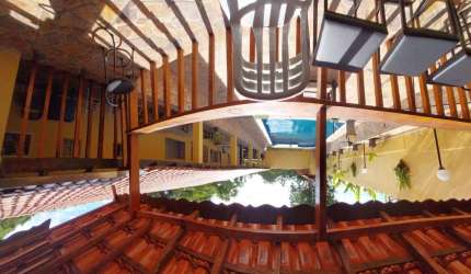 Chácara em Tatuí,  1.200 m², casa, piscina, pomar, toda murada.