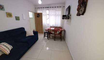 Apartamento 1 quadra da Praia nas Pitangueiras