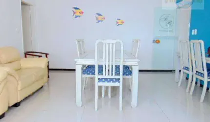 Tombo - Uma quadra do mar - Totalmente reformado - Garagem demarcada.