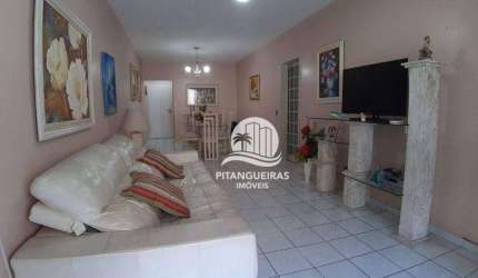 Apartamento amplo próximo ao mar na Praia de Pitangueiras