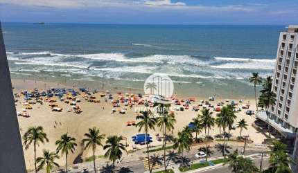Apartamento amplo com excelente vista para o mar na Praia das Pitangueiras no Guarujá