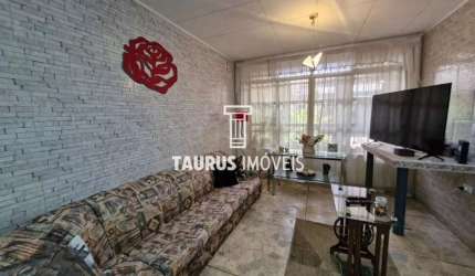 2 casas, 268 m², à venda por R$920.000