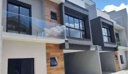 Lindo triplex em Condomínio 03 quartos pronto para morar