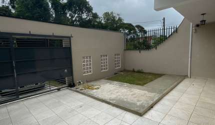 SOBRADO -3 QUARTOS COM SUÍTE - IMPECÁVEL - BOA VISTA
