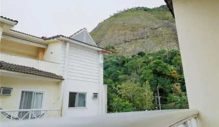 Aconchegante casa triplex em região privilegiada