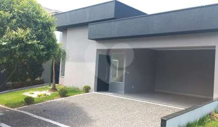 Casa à venda em Quinta Ranieri - SP
