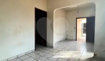 Casa com 3 quartos à venda em Centro - SP