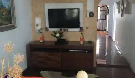 Sobrado com 3 dormitórios à venda, 245 m² por R$ 1.500.000,00 - Centro - Guarulhos/SP