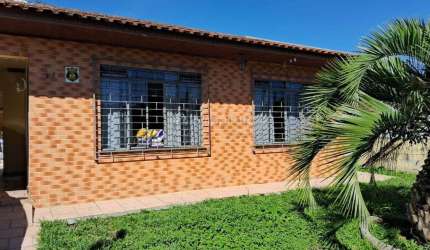 Casa à venda na João Antônio Trevisan, 72, São Dimas, Colombo por R$ 430.000